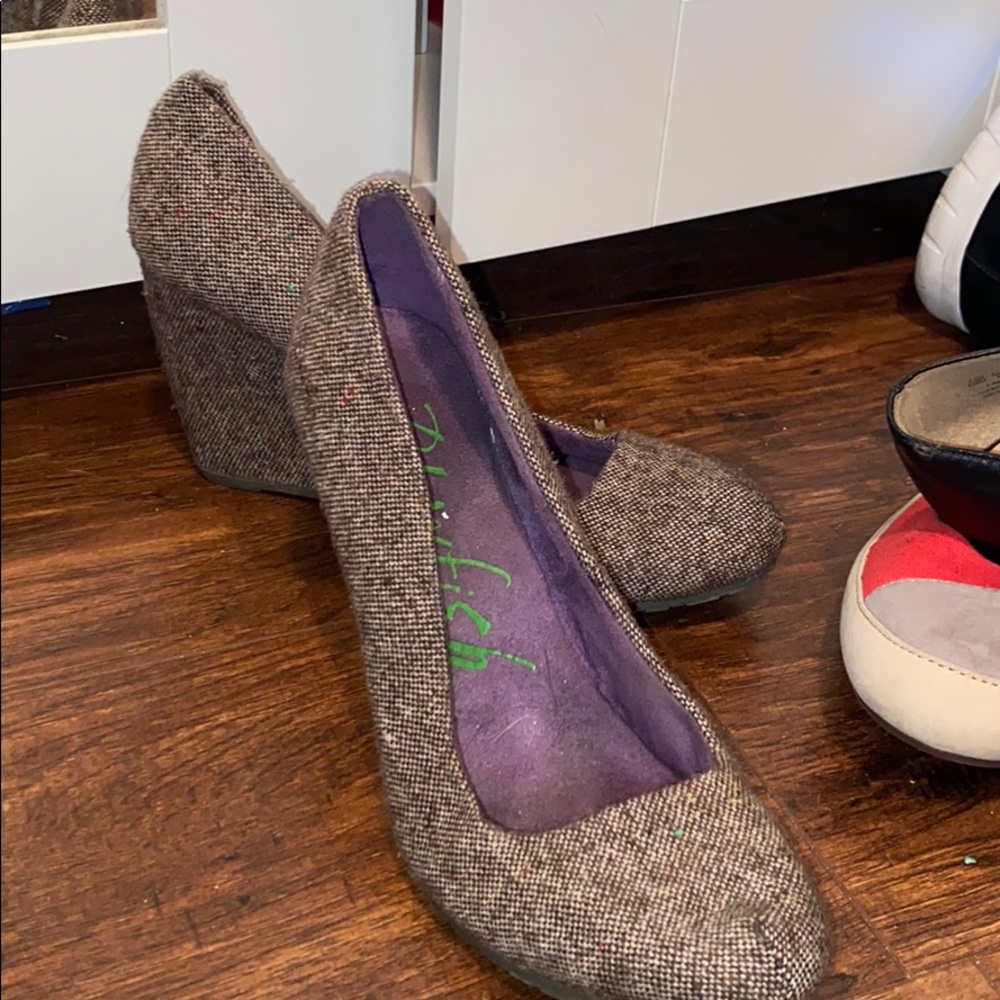 Wedge brown shoes